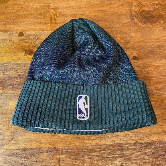 Utah Jazz NBA New Era Green and Blue Lined Beanie Winter Hat NWOT Size OSFM - Picture 2 of 5